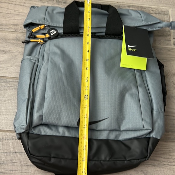 Nike Sport 29L - NEW - Picture 12 of 16